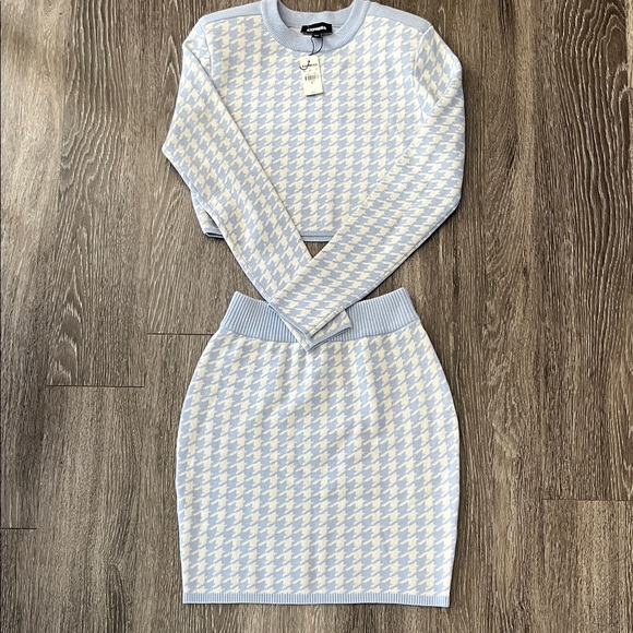 Express Dresses & Skirts - Express Light Blue and Cream Houndstooth Skirt Set